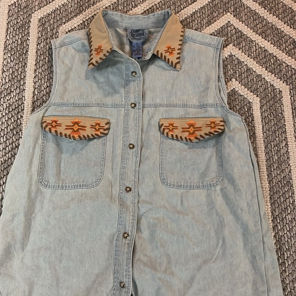 Cambridge Dry Goods Vintage shirt. Size 8 - Picture 5 of 6